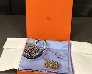 Lot 115: Hermès Rêves de Corail Silk Scarf