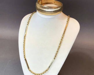 Lot 123: 14K Yellow Gold Jewelry (29+dwt)
