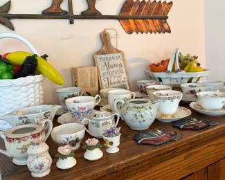 Tra cups and decorative china 
