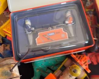Lionel Ttsin crossing accessory