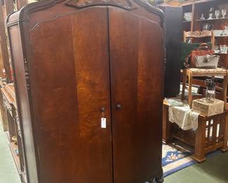 Antique 1920s–1930s Art Deco wardrobe/chifforobe