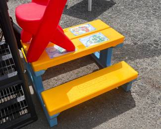 Little Tykes picnic table