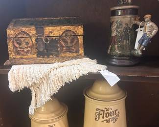 Pfaltzgraff Village canister