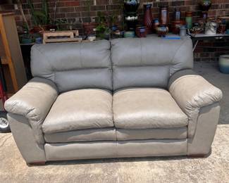 LOOK!!! First $25 takes this Loveseat home!