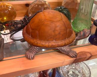 Vintage Tiffany-style amber slag-glass turtle lamp