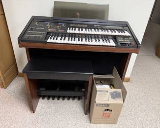Yamaha Organ