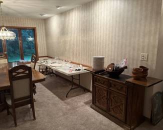 Oak DIning Room Furniture with Six Chairs