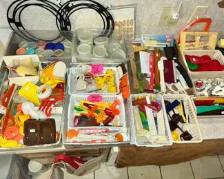 THE SMALL TUPPERWARE SAMPLES & GIVEAWAYS!
