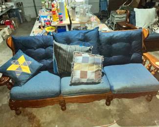 VINTAGE MAPLE WOOD-FRAME SOFA