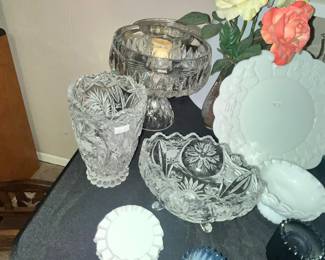 BEAUTIFUL GLASS VASES & COMPOTE