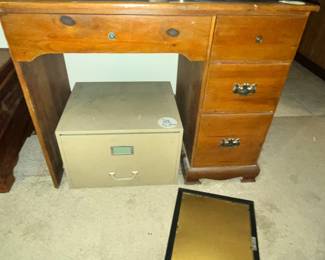 SMALL VINTAGE DESK