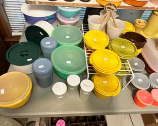 BACK TO THE TUPPERWARE PARTY!