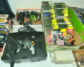 VERY NICE X-BOX, ACCESSORIES & TONS OF GAMES!