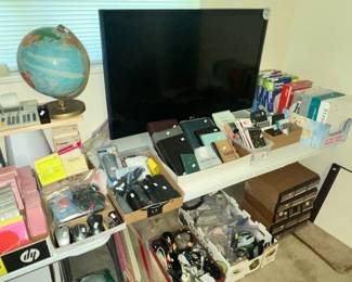 LG FLAT SCREEN & LOTS MORE!