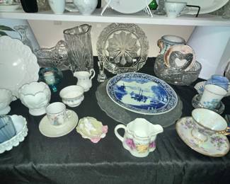 VINTAGE PORCELAIN & GLASSWARE
