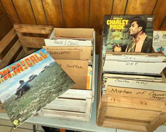 LOTS OF COUNTRY & POP ALBUMS