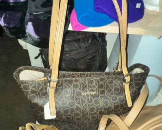 CALVIN KLEIN PURSE
