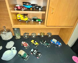 VINTAGE MODEL CAR REPLICAS COLLECTION