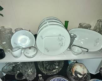 BAVARIAN CHINA SET