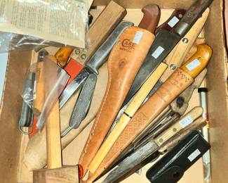 ALL KINDS OF VINTAGE KNIVES