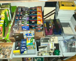 LOTS OF NEW COMPUTER SOFTWARE