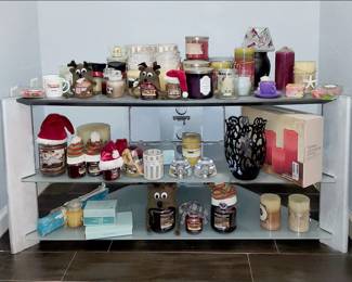Candles - Lots are unused. Most are Yankee Candle Brand.