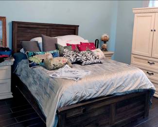 Queen Bed. There is also a King Sized bed that matches the off-white pieces to make a set.