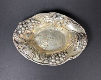 08 Vintage Webster Company SOLID Sterling Silver Repoussee Grape Bread Tray