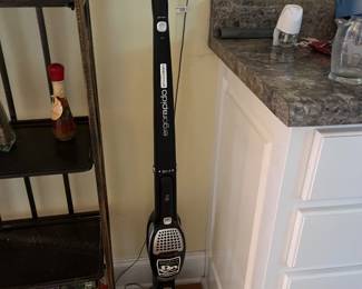 Cordless Vacuum 