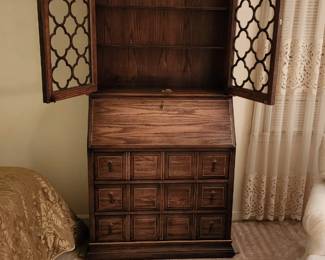 Jasper secretary $400