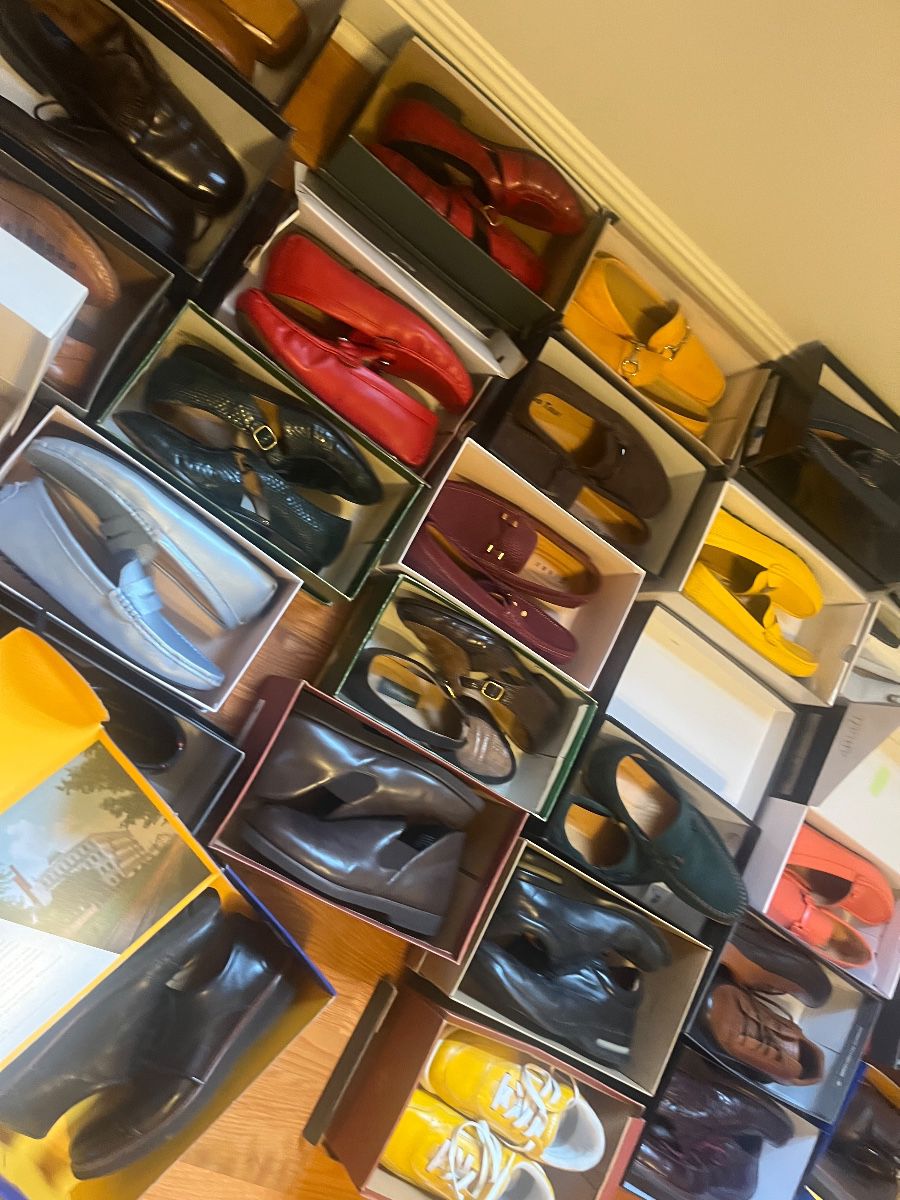 Men shoes sizes 9-9.5-10