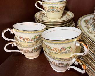 Aynsley Henley Fine English Bone China Tea Set