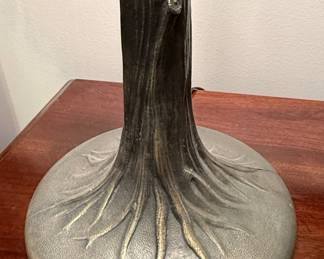 Meyda Tiffany Style Table Lamp