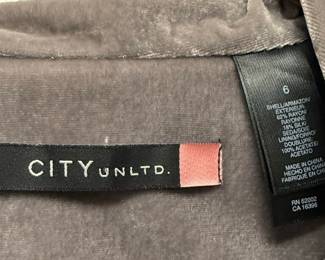 CITY UNLTD. Velvet Blazer