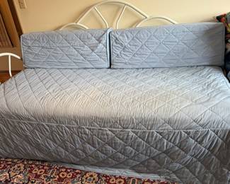 DAY BED