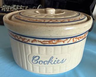 REDWING COOKIE JAR WITH LID