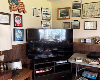 TV & STAND