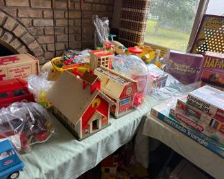 LOTS OF FISHER PRICE TOYS