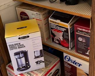 CROCKPOTS & COFFEE POTS