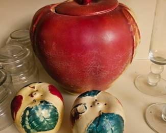 Vintage 1940's Hull Blushing Apple Cookie Jar Canister w/ Lid Ceramic Fruit