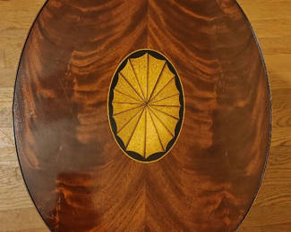 Lot 635: Vintage Hekman Furniture Co. Inlaid Mahogany Oval Accent Table with Glass Top
