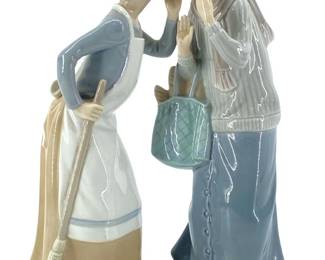 Lladró Porcelain “Gossip" Sculpture