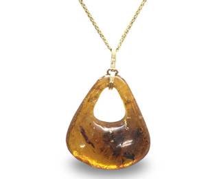 18KT Yellow Gold Baltic Amber Pendant Necklace