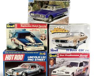 5pc 1:25 Scale Model AMT & Revell Car Collection