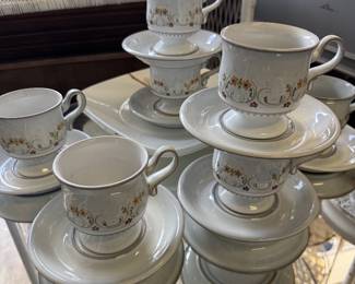 Denny tea cups and saucers, Avignon pattern