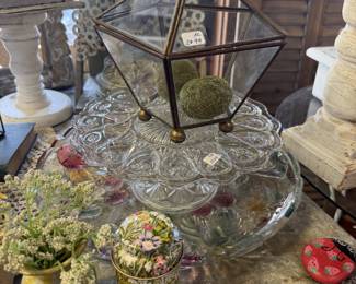 Beautiful vintage cake stand