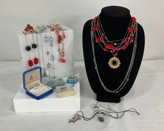 Assortment of Fashion Jewelry