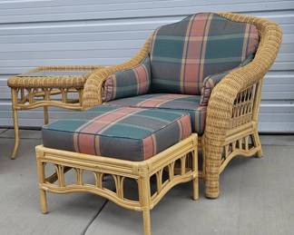  Amazing Wicker Furniture Set From Indonesia. Very Comfortable & In Excellent Condition