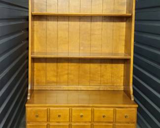  Early American "Colonial Style" Ethan Allen China Hutch By Baumritter Company, Made In Vermont