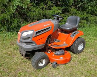 Husqvarna YTH 22V46 mower has 22 hp motor and 46" cut